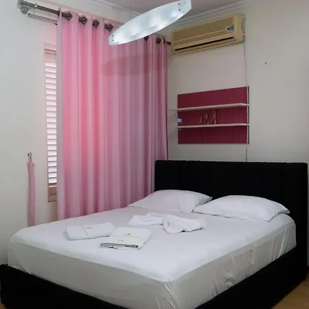 Albjona 게스트하우스 *