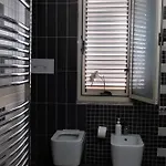 Albjona 게스트하우스 *