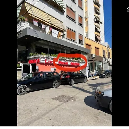 Albjona 招待所 地拉那