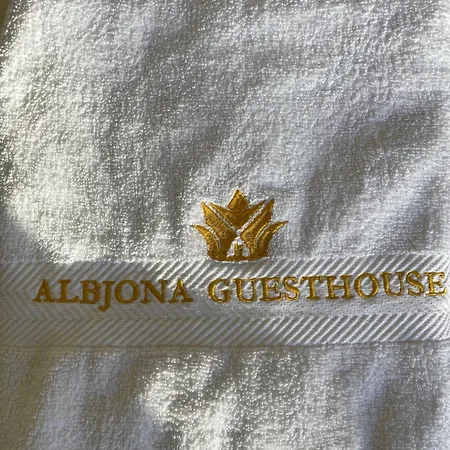 招待所 Albjona 地拉那