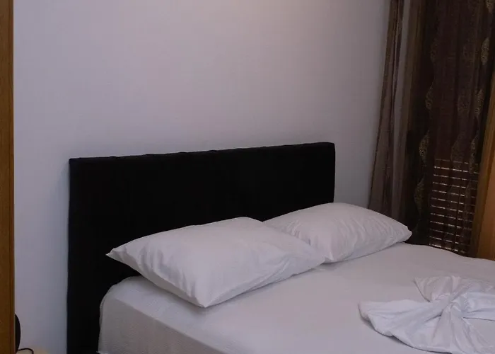 Albjona Pensión Tirana